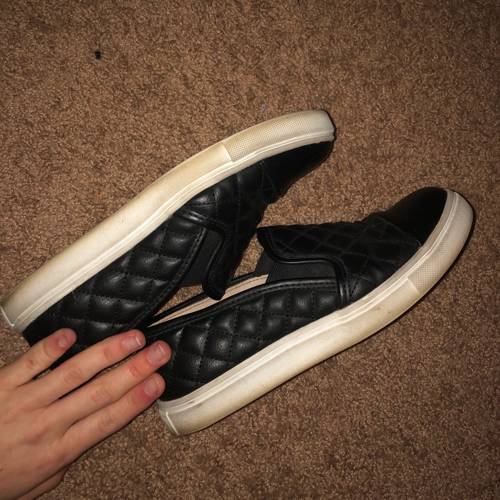 Steve Madden slip ons